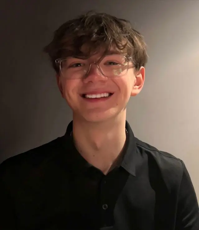 Damian Fölsch, Webdesigner und Grafikdesigner aus Langenhagen